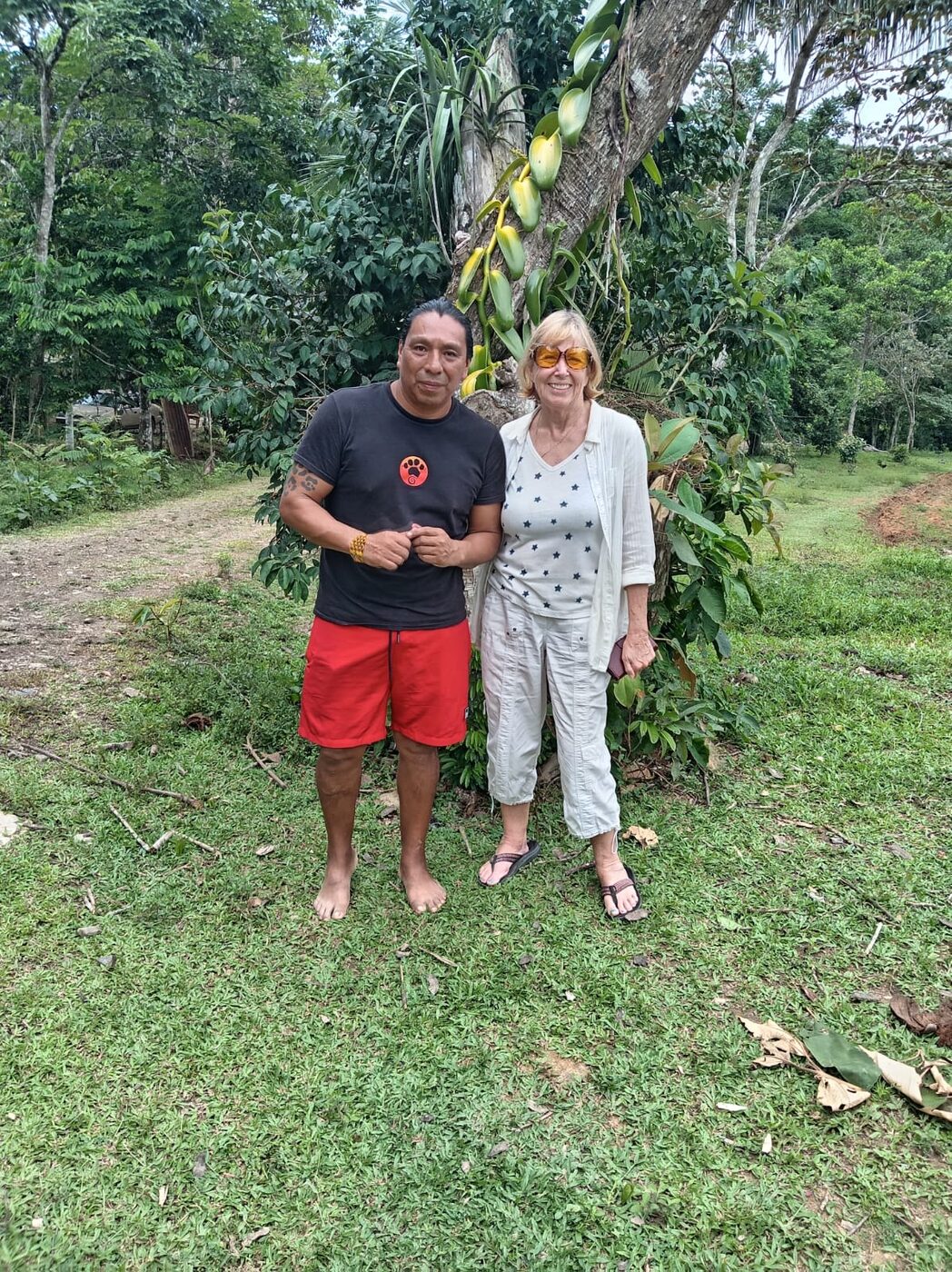 Kamel with a visitor in Boruca
